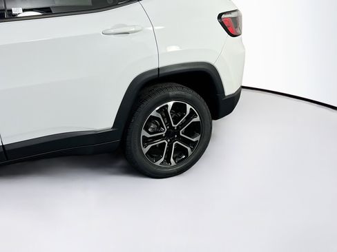 Used 2022 Jeep Compass Limited image 28