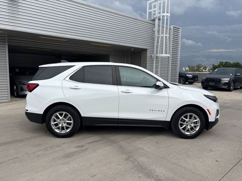 Used 2024 Chevrolet Equinox LT FWD image 4