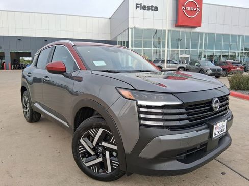 New 2026 Nissan Kicks SV image 1