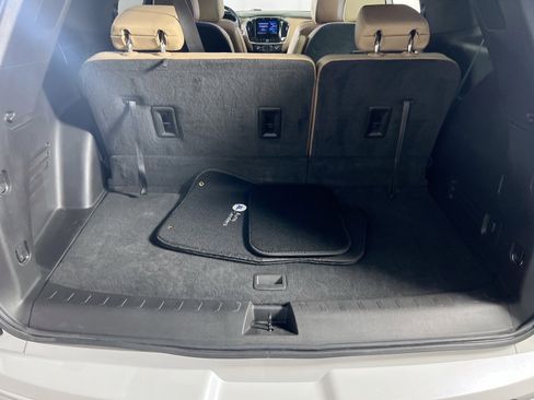 Used 2023 Chevrolet Traverse Premier w/ LPO, Floor Liner Package AWD/4WD image 27