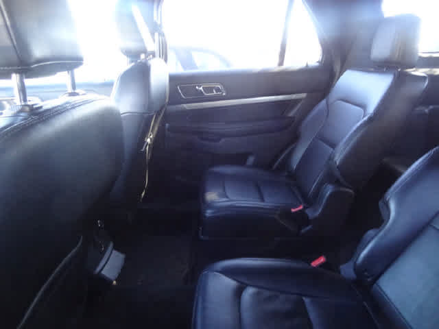 Used 2018 Ford Explorer XLT w/ Equipment Group 202A AWD/4WD image 7