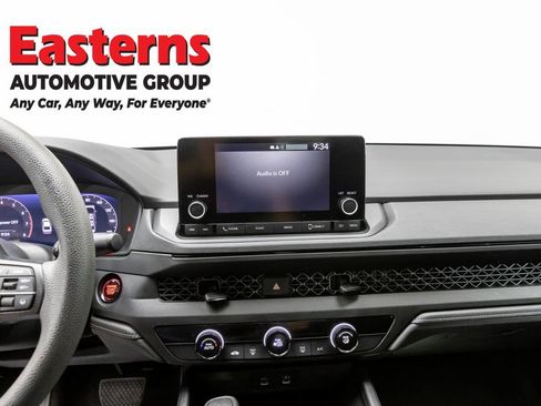 Used 2023 Honda Accord LX image 12