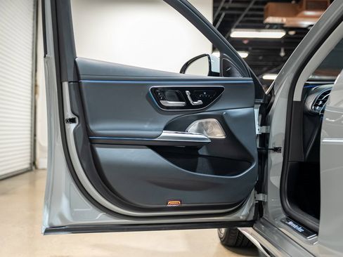 Used 2024 Mercedes-Benz E 350 4MATIC Sedan w/ Driver Assistance Package image 53