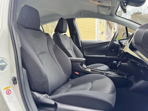 Used 2020 Toyota Prius Prime LE image 16