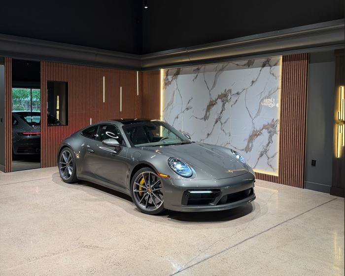 Used 2020 Porsche 911 Carrera 4S AWD/4WD image 1