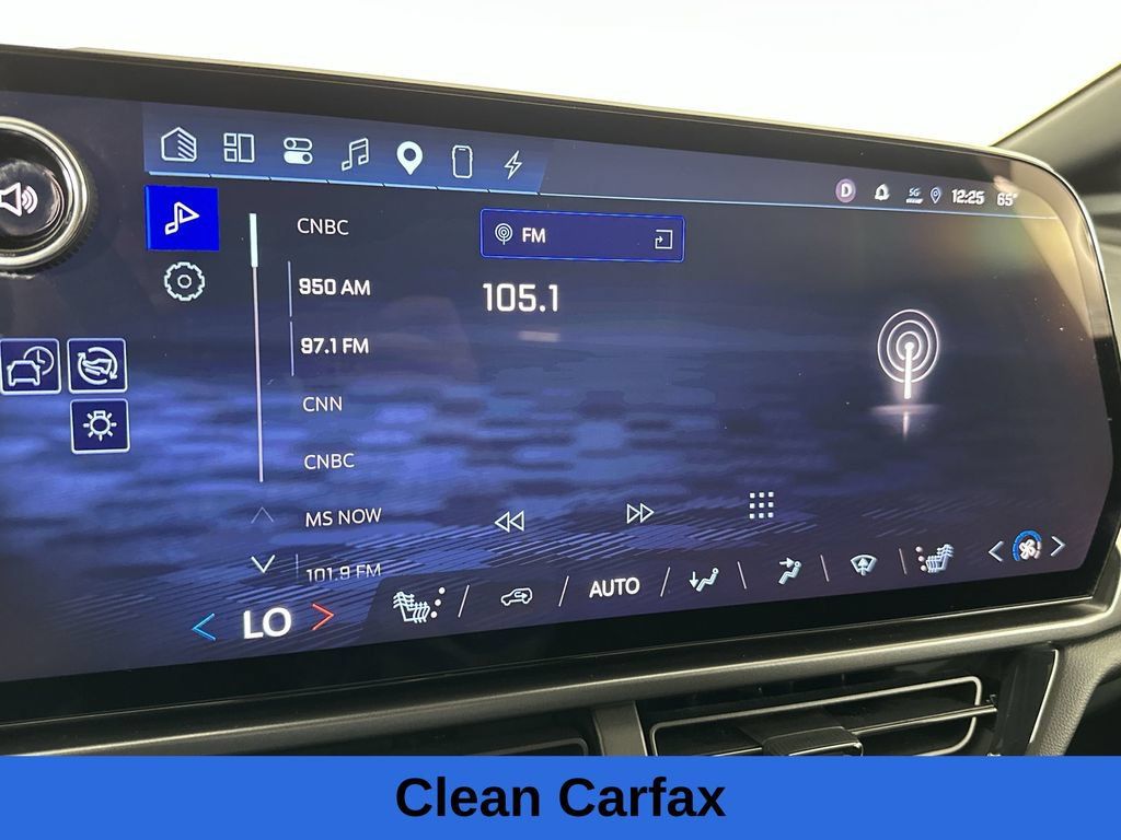 Used 2024 Chevrolet Equinox EV RS FWD image 15