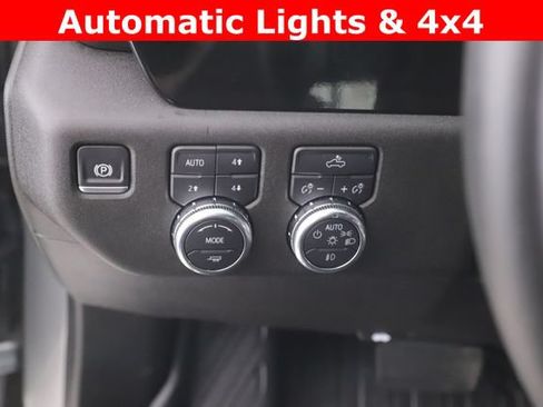 Used 2025 GMC Sierra 1500 Elevation w/ Preferred Package AWD/4WD image 19