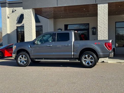 Used 2022 Ford F150 XLT w/ Equipment Group 302A High image 8
