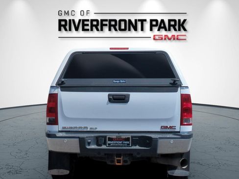 Used 2011 GMC Sierra 2500 SLT w/ SLT Convenience Package AWD/4WD image 4