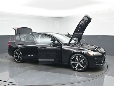 Used 2024 Volvo S60 B5 Ultimate image 51