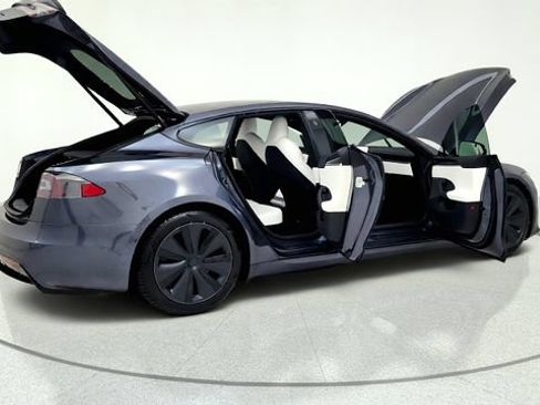 Used 2021 Tesla Model S Plaid AWD/4WD image 19