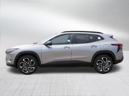 New 2026 Chevrolet Trax RS w/ Sunroof Package FWD image 2