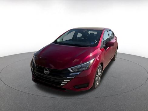 Used 2025 Nissan Versa SV FWD image 7