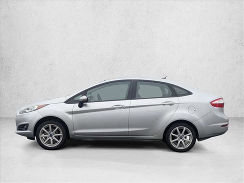 Used 2018 Ford Fiesta SE w/ Equipment Group 201A image 8