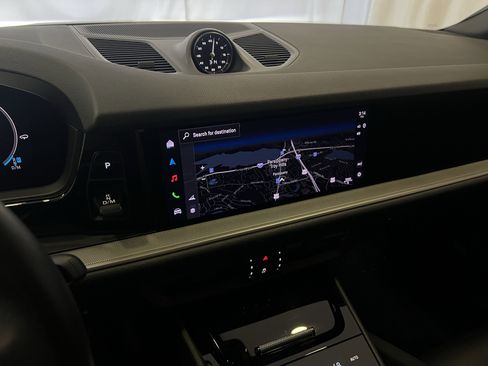 Certified 2025 Porsche Cayenne Coupe image 22