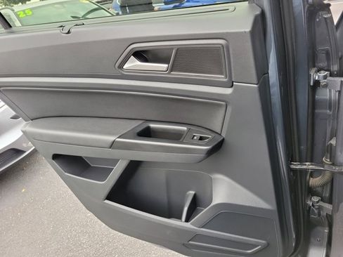 Used 2021 Volkswagen Atlas SE image 19