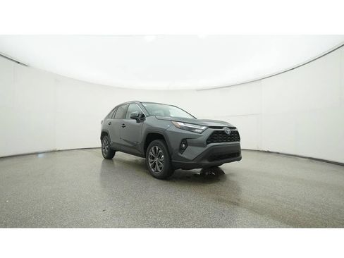 Used 2023 Toyota RAV4 XLE Premium AWD/4WD image 35