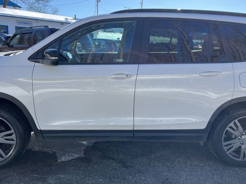 Used 2022 Honda Pilot Sport image 11