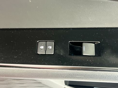 Used 2023 Lexus UX 250h FWD w/ Accessory Package (Z2) image 31