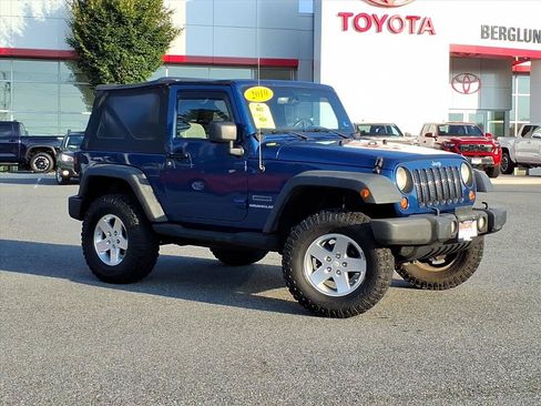 Used 2010 Jeep Wrangler Sport AWD/4WD image 2