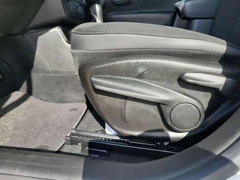 Used 2018 Jeep Renegade Altitude image 20