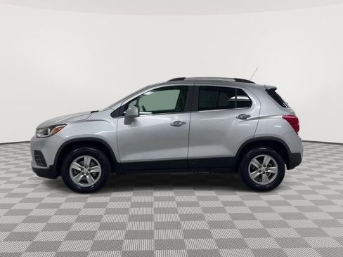 Used 2018 Chevrolet Trax LT w/ LT Convenience Package image 5