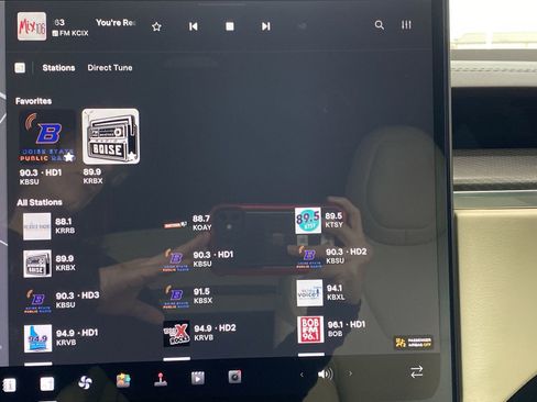 Used 2022 Tesla Model X Plaid image 16