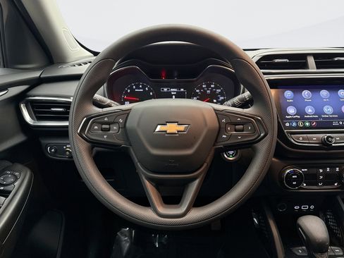 Used 2023 Chevrolet TrailBlazer LT w/ Convenience Package image 12