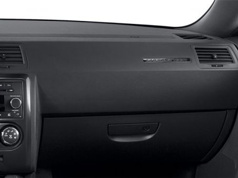 Used 2014 Dodge Challenger SXT image 20