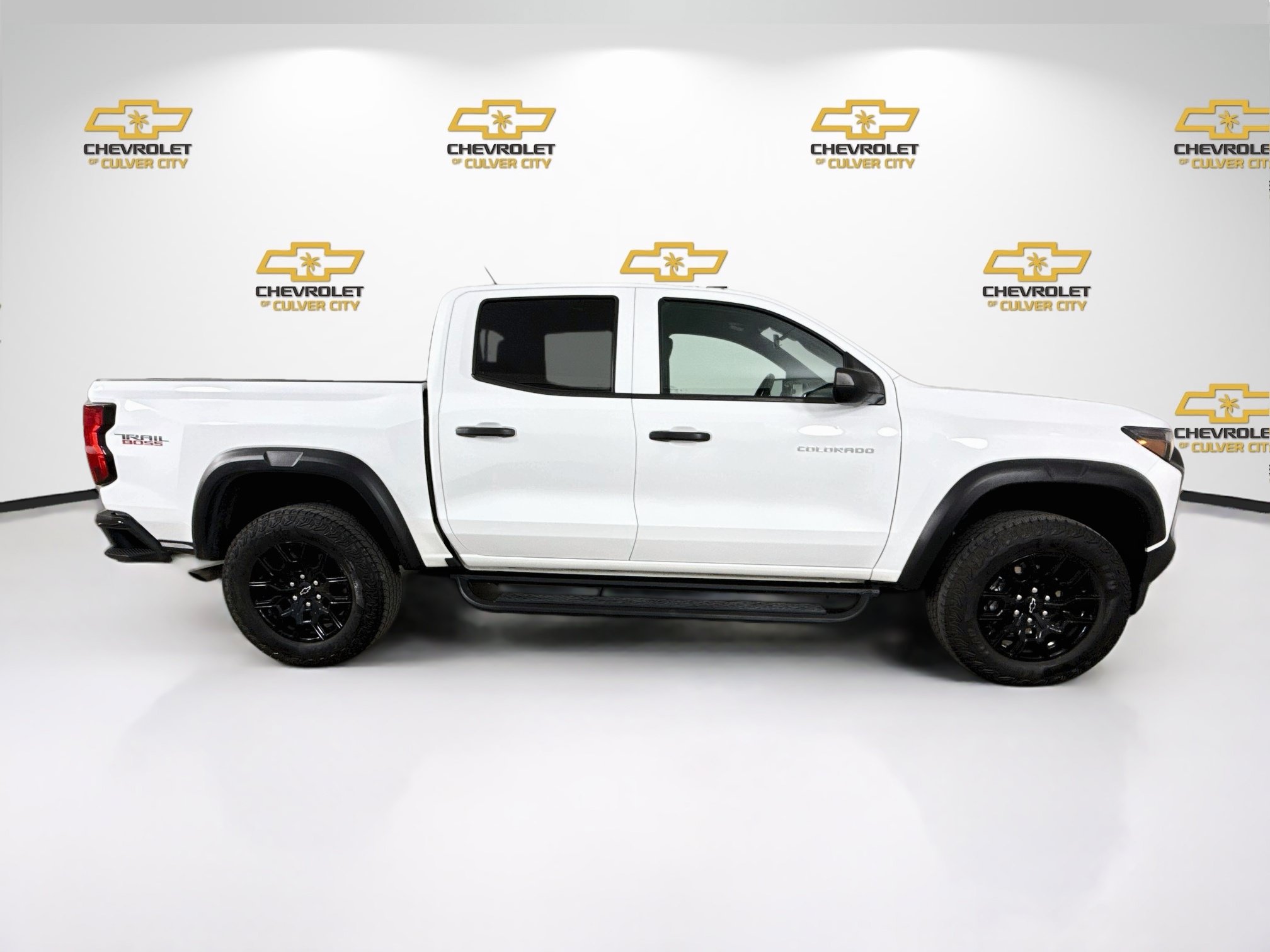 Used 2024 Chevrolet Colorado Trail Boss w/ Advanced Trailering Package AWD/4WD image 9