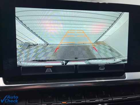 Used 2023 GMC Sierra 1500 SLT w/ SLT Premium Package image 11