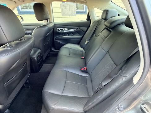 Used 2015 INFINITI Q70 3.7 image 21