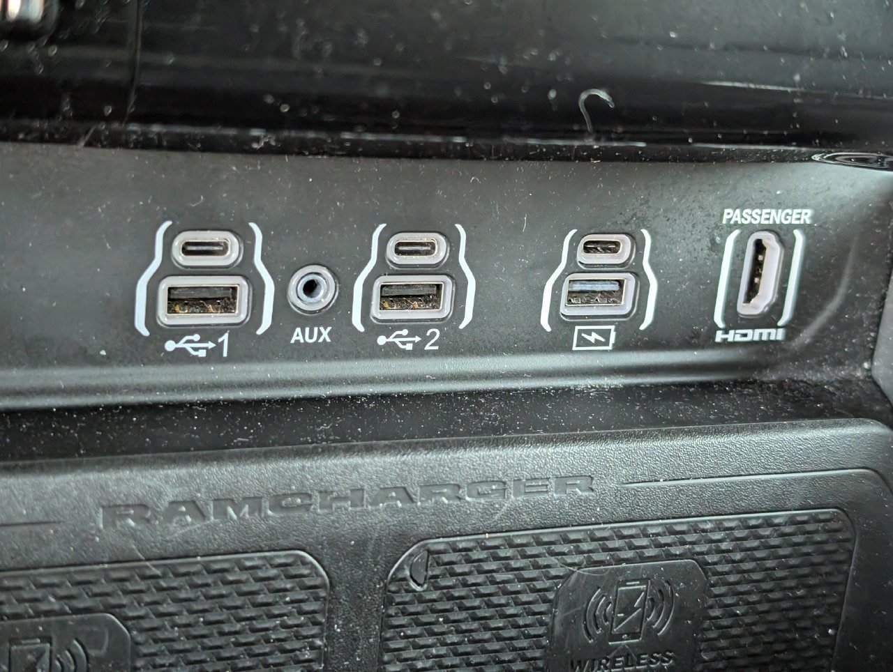 Used 2025 RAM 1500 Limited AWD/4WD image 19