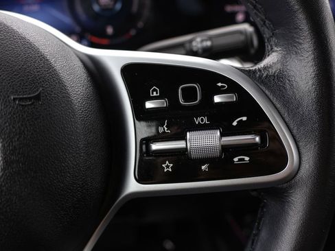 Used 2021 Mercedes-Benz GLB 250 image 42