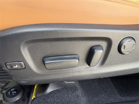 Used 2022 Lexus RX 350L Luxury image 29