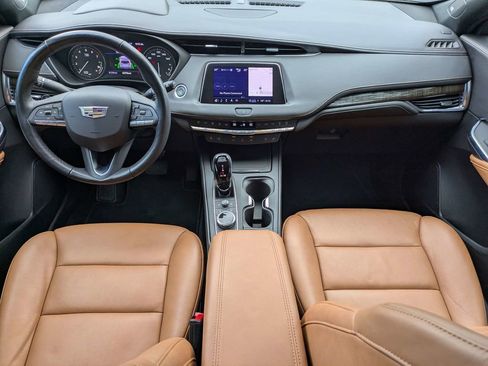 Certified 2023 Cadillac XT4 Premium Luxury w/ Technology Package FWD image 17