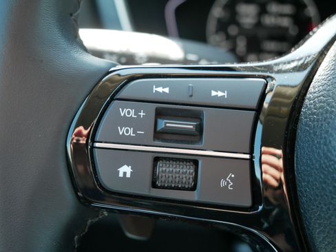 Certified 2025 Honda Pilot EX-L image 31