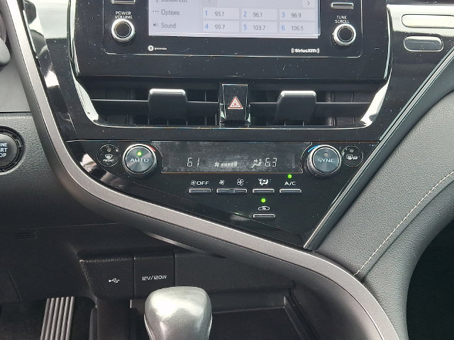 Used 2024 Toyota Camry SE w/ Convenience Package FWD image 15