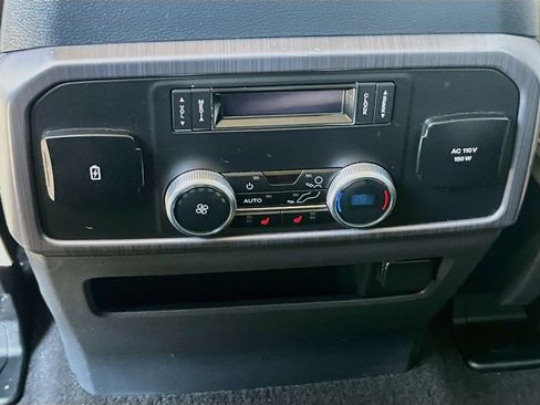 Used 2024 Ford Expedition Platinum RWD image 28