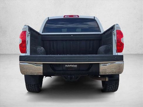 Used 2018 Toyota Tundra SR5 w/ SR5 Upgrade Package AWD/4WD image 6