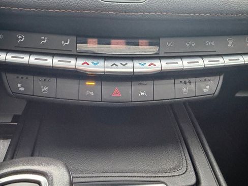 Used 2019 Cadillac XT4 Sport AWD/4WD image 33