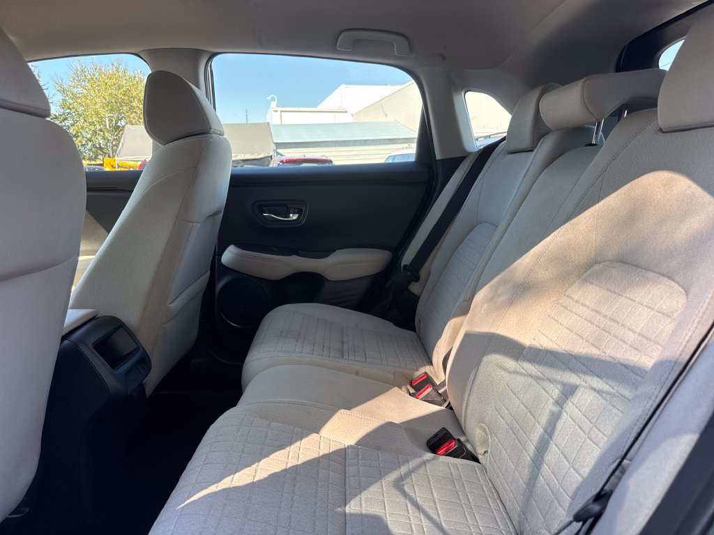 Used 2025 Honda HR-V LX image 11