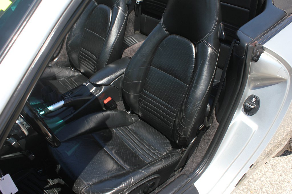 Used 2004 Porsche 911 Carrera RWD image 36