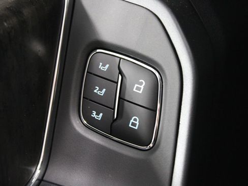 New 2026 Ford F250 Lariat w/ Black Appearance Package image 41