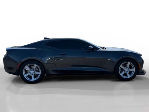 Used 2016 Chevrolet Camaro LT RWD image 6