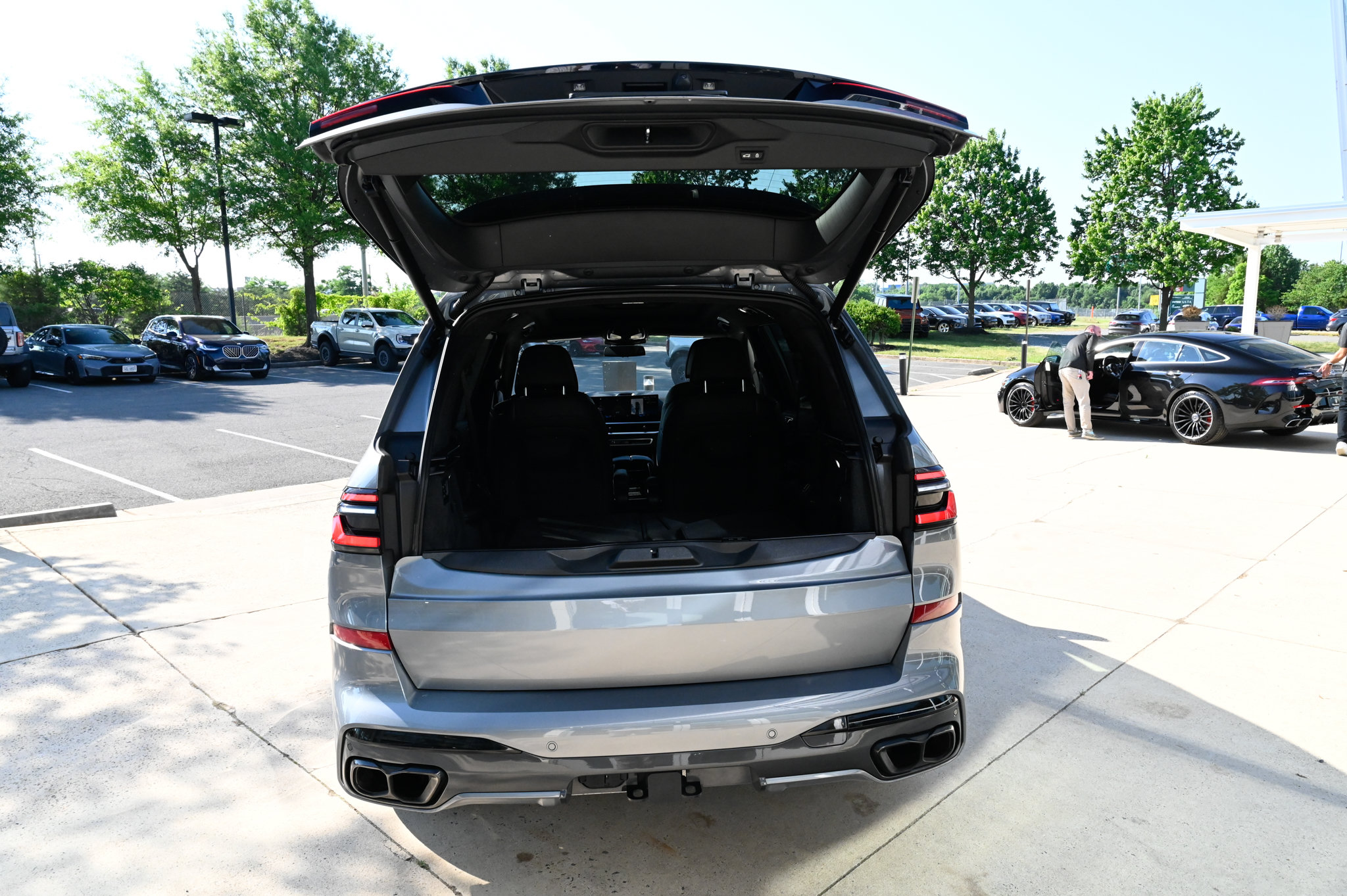 Used 2023 BMW X7 M60i w/ Executive Package AWD/4WD image 44