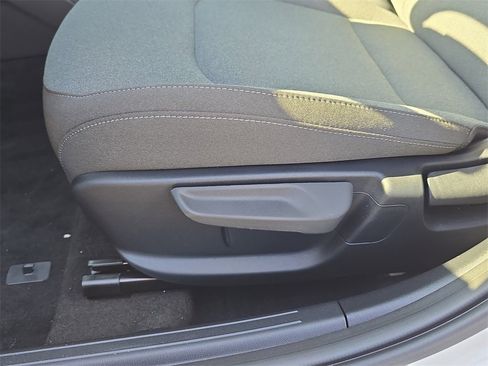 New 2025 Kia K4 LXS image 22