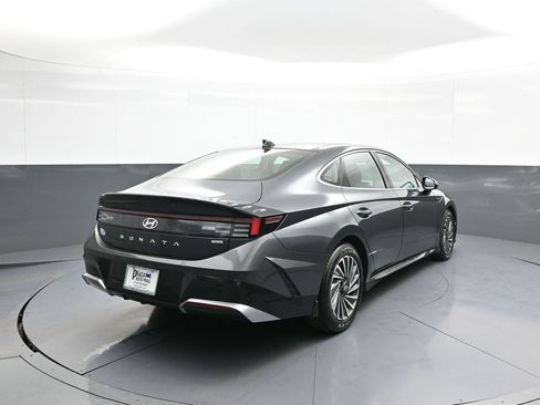 Used 2026 Hyundai Sonata SEL FWD image 6