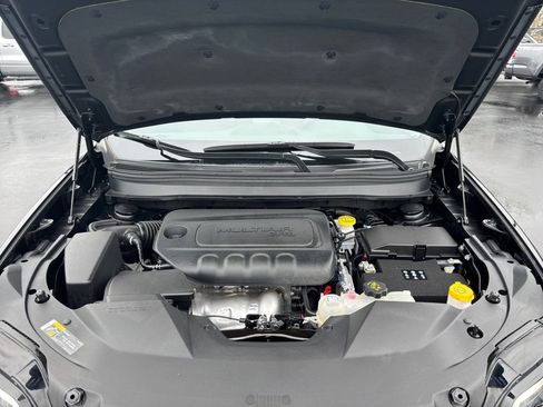 Used 2023 Jeep Cherokee Altitude Lux w/ Lux Elite Package image 30