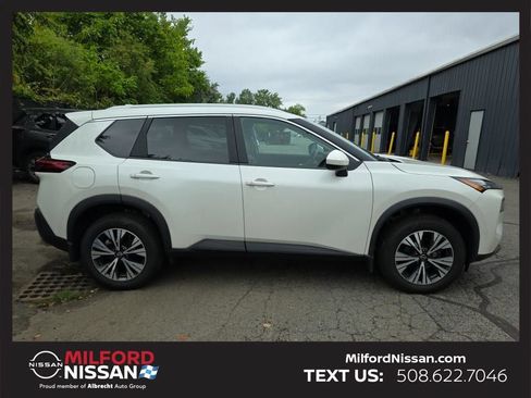 Used 2023 Nissan Rogue SV w/ SV Premium B Package AWD/4WD image 7